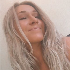 Meet your Posher, Chloe